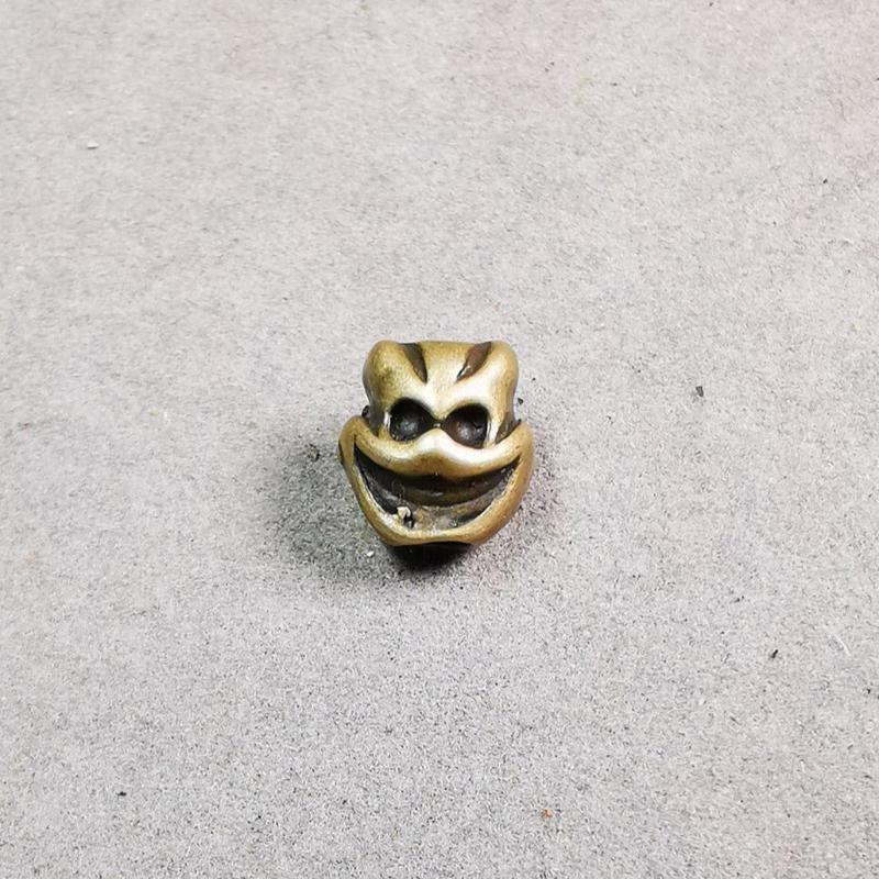 These skull shape spacer beads are made by Tibetan craftsmen and come from Hepo Town, Baiyu County, the birthplace of the famous Tibetan handicrafts. You can use it as a spacer bead on mala,or pendant bead under guru bead.