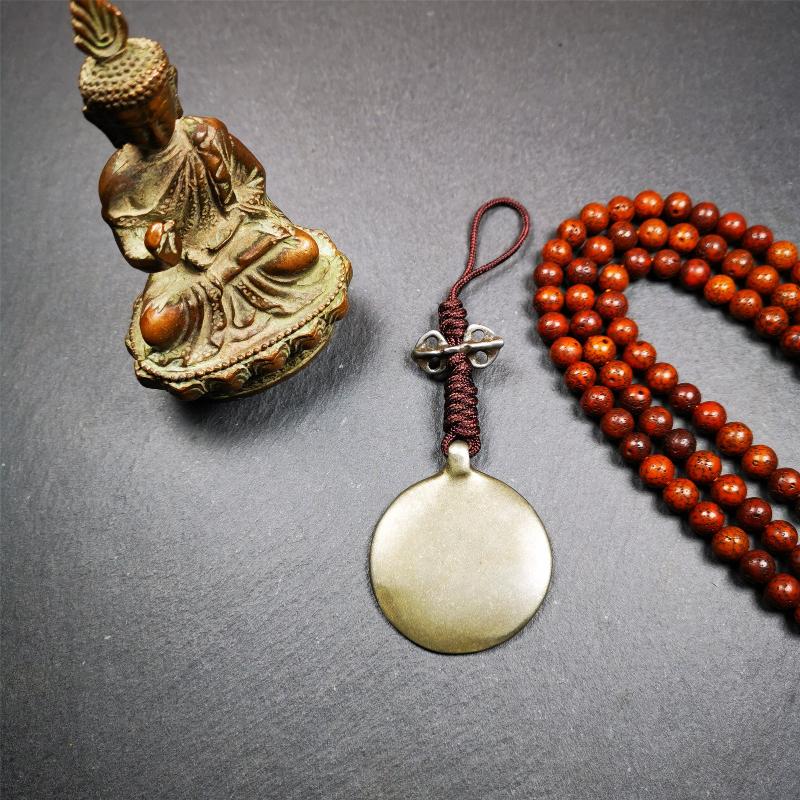 This unique tibetan melong badge was collected from Garzi Monastery for 20 years. It's a Astrology Protective Amulet Pendant,made of cold iron. The pattern is Tibetan Budhist Protective Amulet Pendant - SIPAHO(srid pa ho). SIPAHO Melong Amulet on the cord,when on a go or travelling, it's placed as a waist badge. You can make it into pendant,keychain, bag hanging,or just put it on your desk,as an ornament. The wearing of Srid-Pa-Ho heightens awareness, and protects body and mind from negative influences.