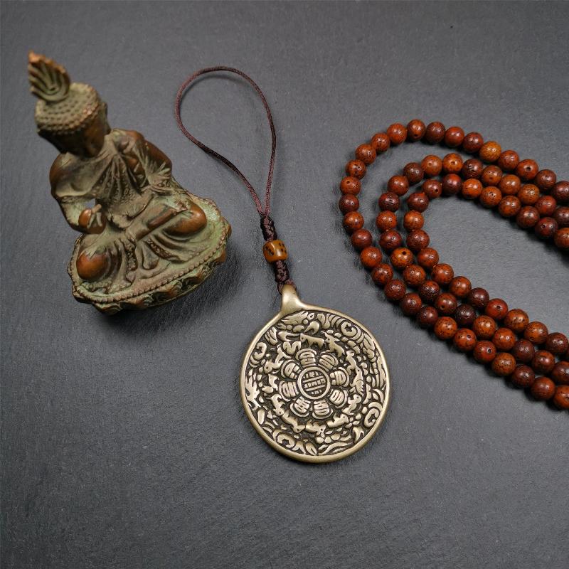 This unique tibetan melong badge was collected from Baiyu Monastery for 30 years. It's a Astrology Protective Amulet Pendant,made of cold iron. The pattern is Tibetan Budhist Protective Amulet Pendant - SIPAHO(srid pa ho).