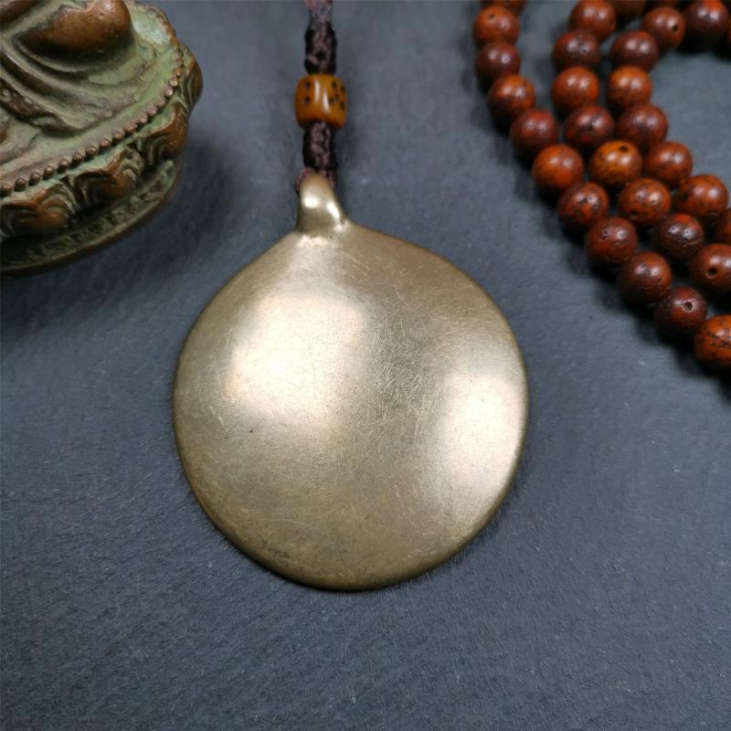 This unique tibetan melong badge was collected from Baiyu Monastery for 30 years. It's a Astrology Protective Amulet Pendant,made of cold iron. The pattern is Tibetan Budhist Protective Amulet Pendant - SIPAHO(srid pa ho).
