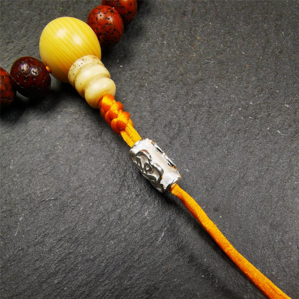 This silver lucky knot (endless knot) bead was made by Tibetan craftsmen. It is made of sterling silver, the craftsmanship is very complicated. You can use it as a mala pendant,spacer bead, or jewelry accessory.