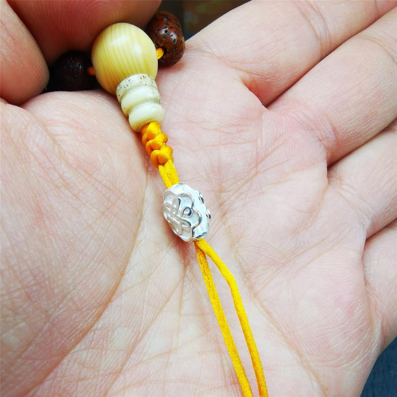 This silver lucky knot (endless knot) bead was made by Tibetan craftsmen. It is made of sterling silver, the craftsmanship is very complicated. You can use it as a mala pendant,spacer bead, or jewelry accessory.