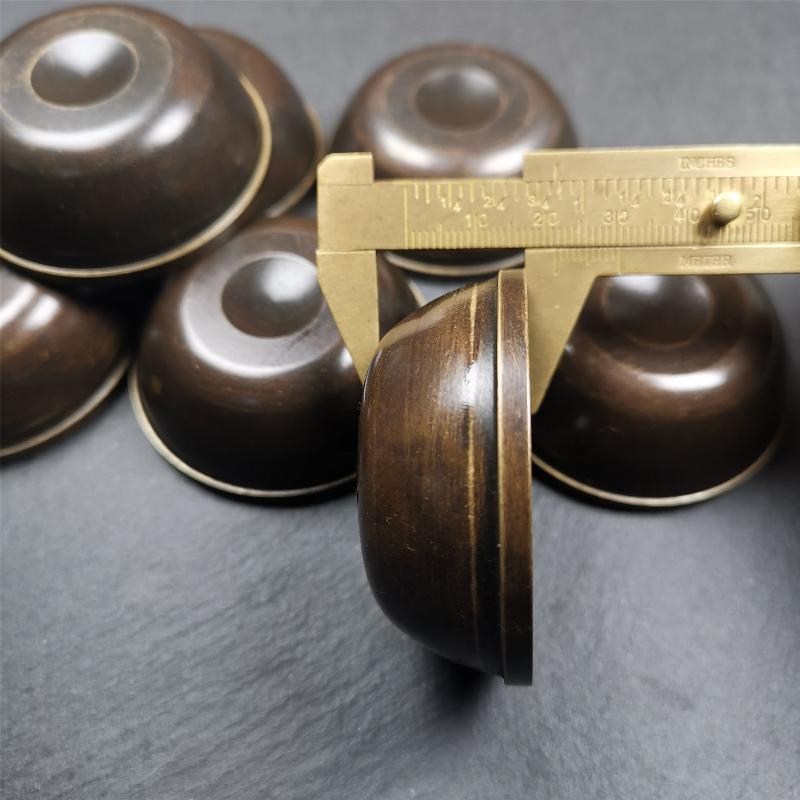 This set of tibetan water offering bowls are handmade by Tibetan craftsmen from Tibet. ABOUT Offering Bowls The most common type of offering on Tibetan Buddhist shrines are made with seven water offering bowls — called “yonchap” in Tibetan.