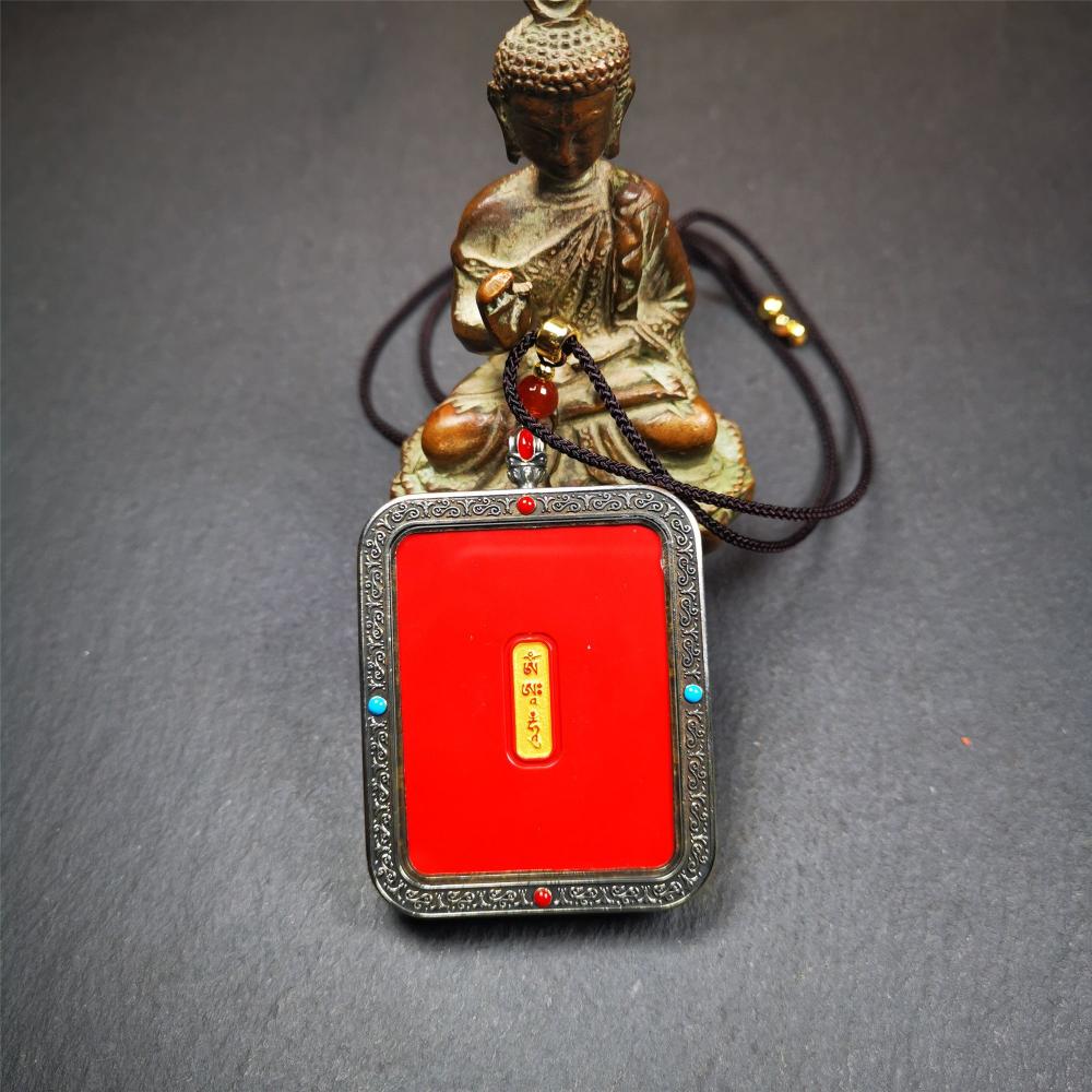This Drashi Lhamo Gau box is made by Tibetan craftsmen in Hepo Township, Baiyu County,filled in a unique fashion Drashi Lhamo Tsa Tsa - Tibetan girl wearing her mask,made of pottery clay,hand painted.