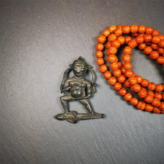 This Black Jambhala(Dzambhala) statue was collected from Goinqên goinba Monastery,Dege Tibet,about 40 years old. It is handmade of thokcha,black color,2.17 inches height and 1.38 inches width. He is the God of Wealth in Tibetan Buddhism.