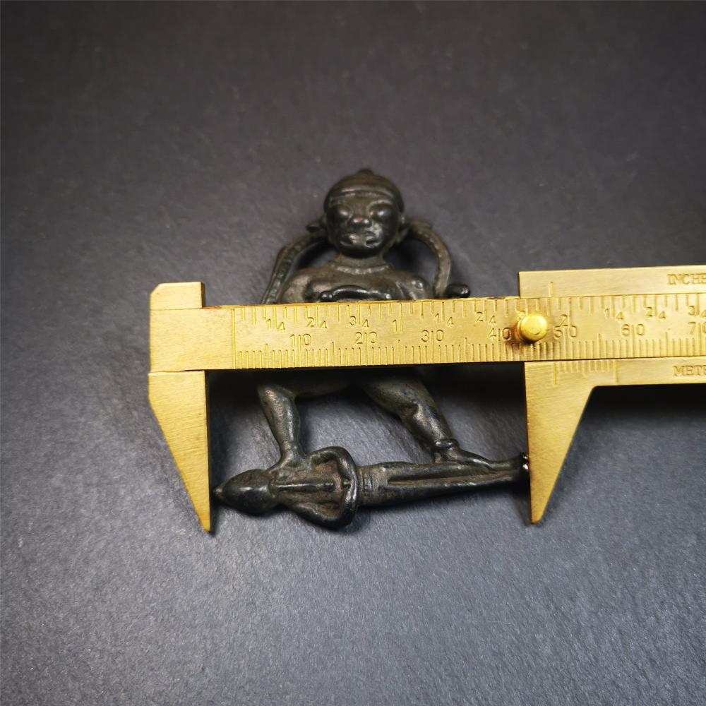 This Black Jambhala(Dzambhala) statue was collected from Goinqên goinba Monastery,Dege Tibet,about 40 years old. It is handmade of thokcha,black color,2.17 inches height and 1.38 inches width. He is the God of Wealth in Tibetan Buddhism.