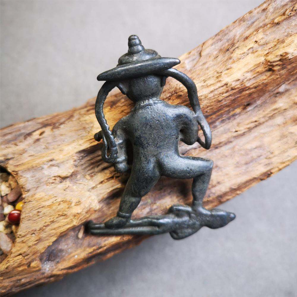 This Black Jambhala(Dzambhala) statue was collected from Goinqên goinba Monastery,Dege Tibet,about 40 years old. It is handmade of thokcha,black color,2.17 inches height and 1.38 inches width. He is the God of Wealth in Tibetan Buddhism.