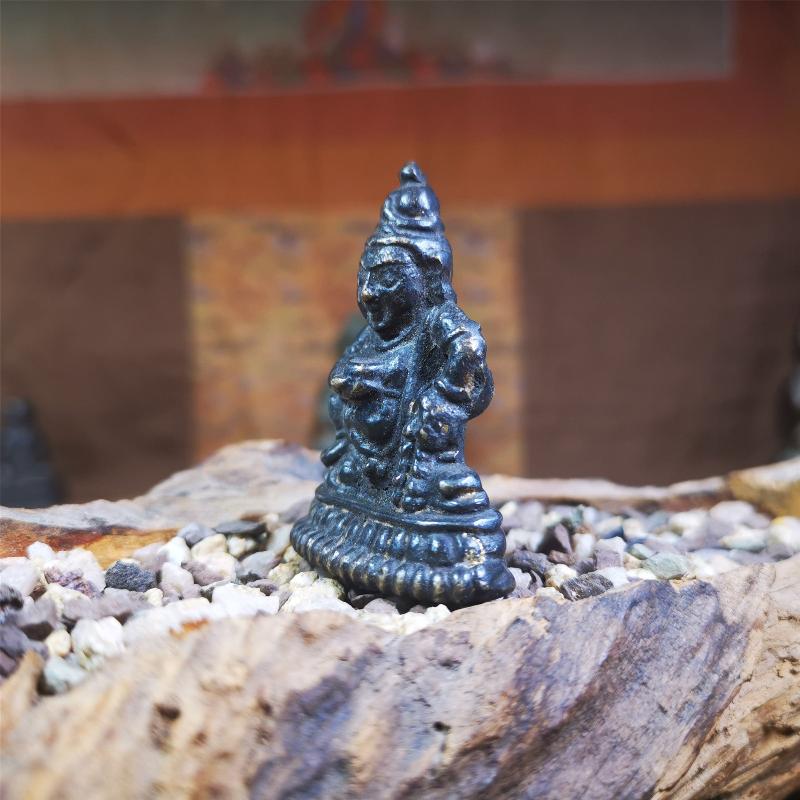 This Yellow Jambhala(Dzambhala) statue was collected from Goinqên goinba Monastery,Dege Tibet,handmade thokcha pendant 80 years ago. It's made of brass,brown color,1.97 inches height and 1.38 inches width.