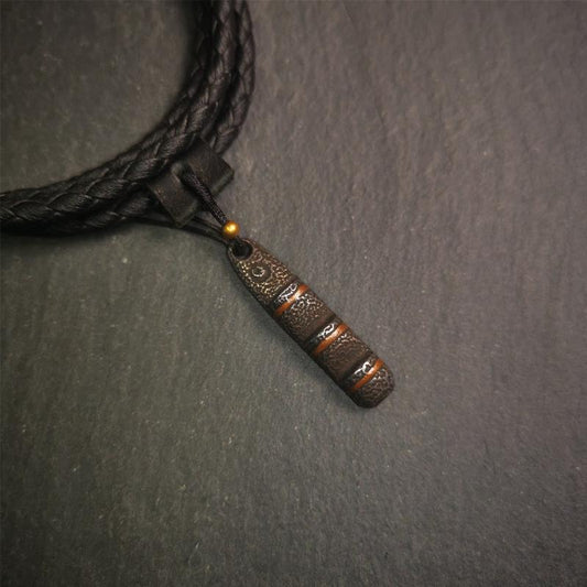 This unique Ladder pendant is made by Tibetan craftsmen. It is made of cold iron and copper, black color,the shape is Tibetan Ladder of Heaven,length is 32mm. You can make it into a pendant,keychain, or just put it on your desk,as an ornament.