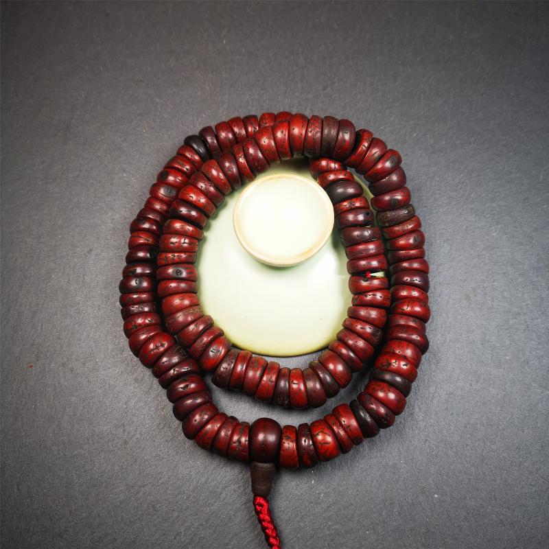 This bodhi seed mala was collected from Derge county,about 30 years old,hold and blessed by a lama. It is composed of 108 bodhi seed beads, bevel cut shape,brown color,approximately 13mm / 0.5 inch ,perimeter is about 48cm,18.9 inches.
