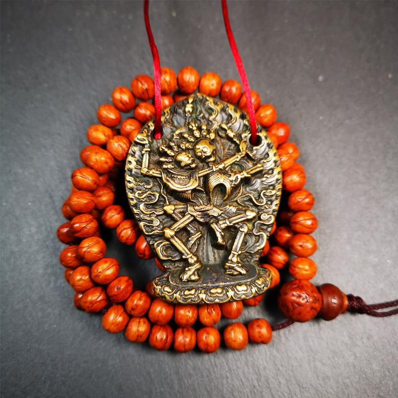 This beautiful Skull Masters of Sitavana statue was collected from Gerze Tibet. It is Masters of Sitavana,the corpse forest owner and his wife stand hugging and standing on the seat cushion. It's made of brass,yellow color,size is 2.1 × 1.8 inches.