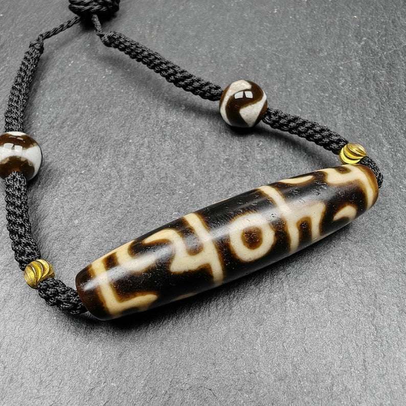 Tibetan Guru Rinpoche's Ritual Dzi Bead Necklace,2.1" x 0.51"