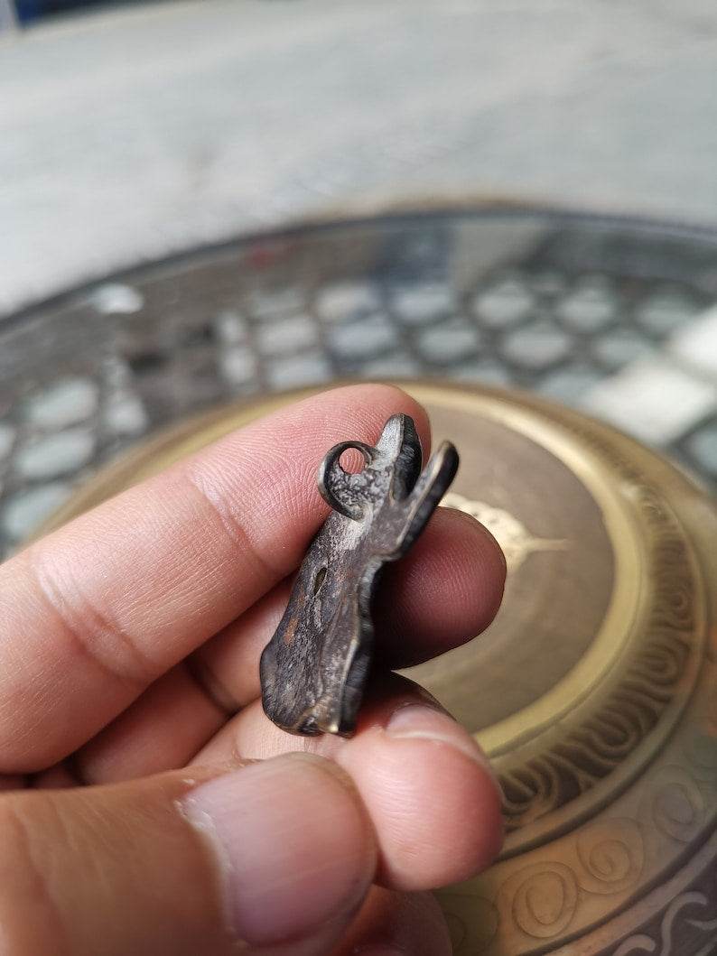 Buddhist Protective Pendant,Abstract Wrathful Vajrapani Amulet Badge,Made of Thokcha,150 years old - Gandhanra-ART