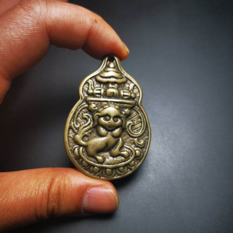 Buddhist Protective Pendant,Snow Lion Amulet Badge - Gandhanra-ART