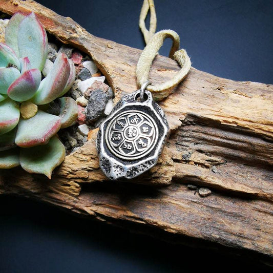 Protective Pendant,Om Mani Padme Hum Mantra Amulet - Gandhanra-ART