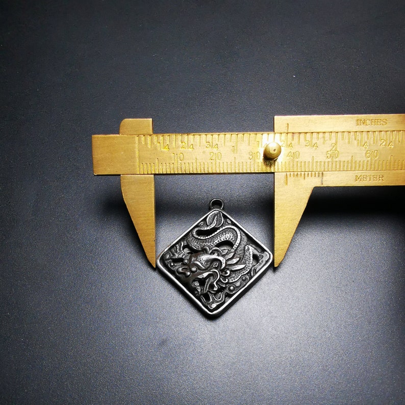 Amulet,Dragon -the Four Dignities