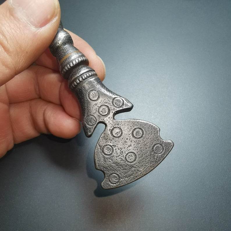 Amulet Pendant,Small Kartika(knife of the dakinis), Trantic Buddhism Dharma, Made of Thunder Iron (Thokcha) - Gandhanra-ART
