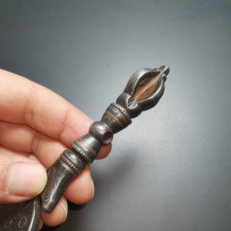 Amulet Pendant,Small Kartika(knife of the dakinis), Trantic Buddhism Dharma, Made of Thunder Iron (Thokcha) - Gandhanra-ART