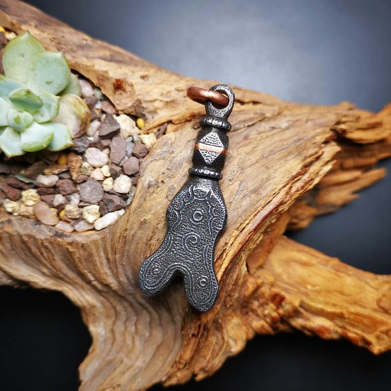 Amulet,Vajra Fork - Gandhanra-ART
