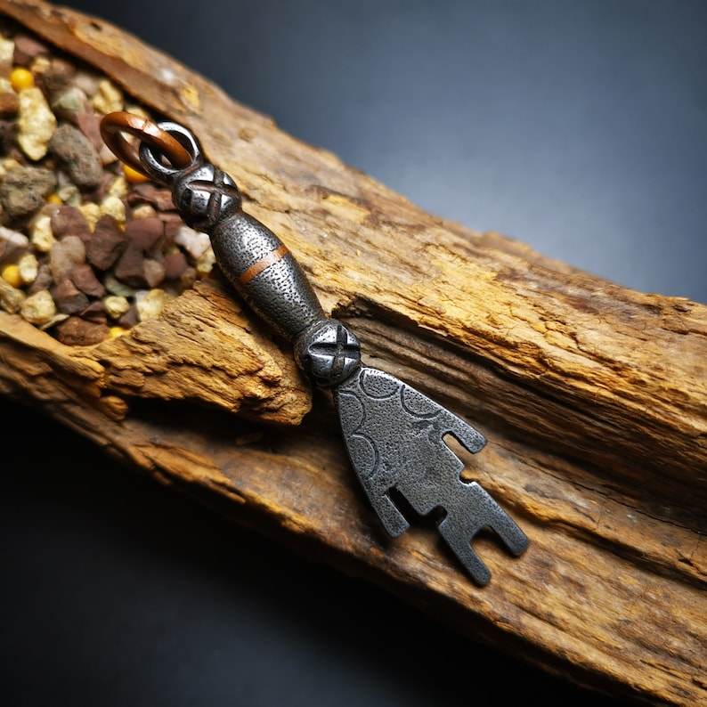 Buddhism Amulet, The Key of Heart Pendant, Made of Cold Iron - Gandhanra-ART