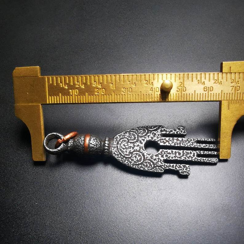 Buddhism Amulet, The Key of Heart Pendant, Made of Cold Iron - Gandhanra-ART