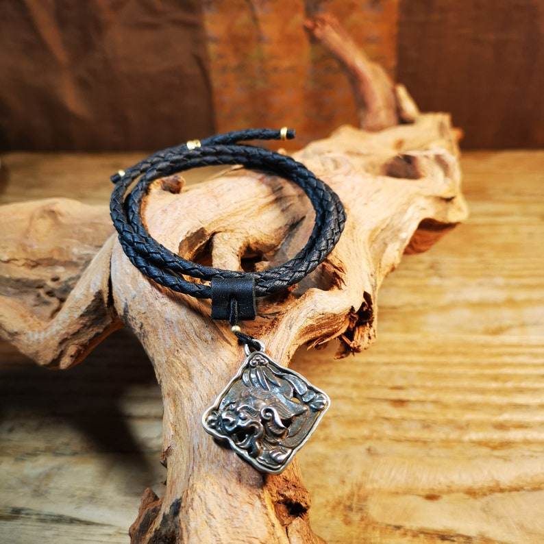 Amulet,Snow Lion-the Four Dignities - Gandhanra-ART