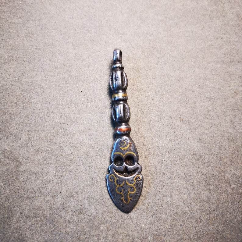 Amulet,Skull Sītavana and Flame Pendant - Gandhanra-ART