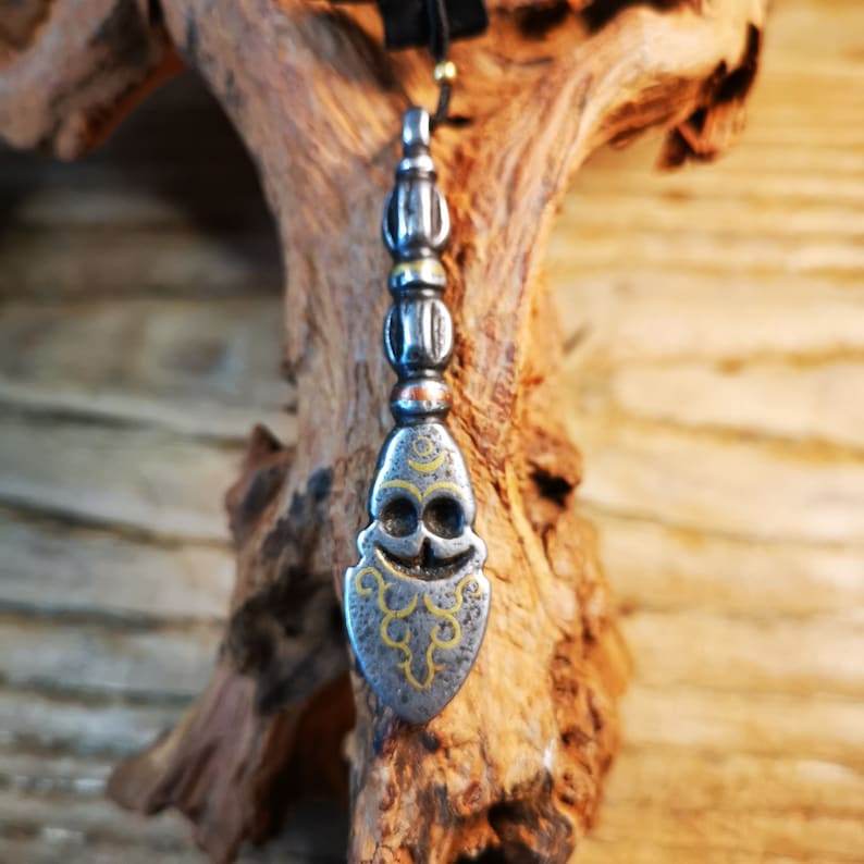 Amulet,Skull Sītavana and Flame Pendant - Gandhanra-ART