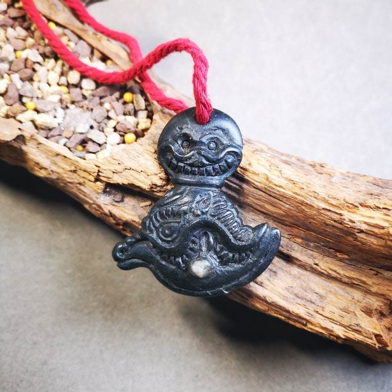 Amulet Pendant,Kartika(knife of the dakinis), Trantic Buddhism Ritual, Made of Obsidian - Gandhanra-ART