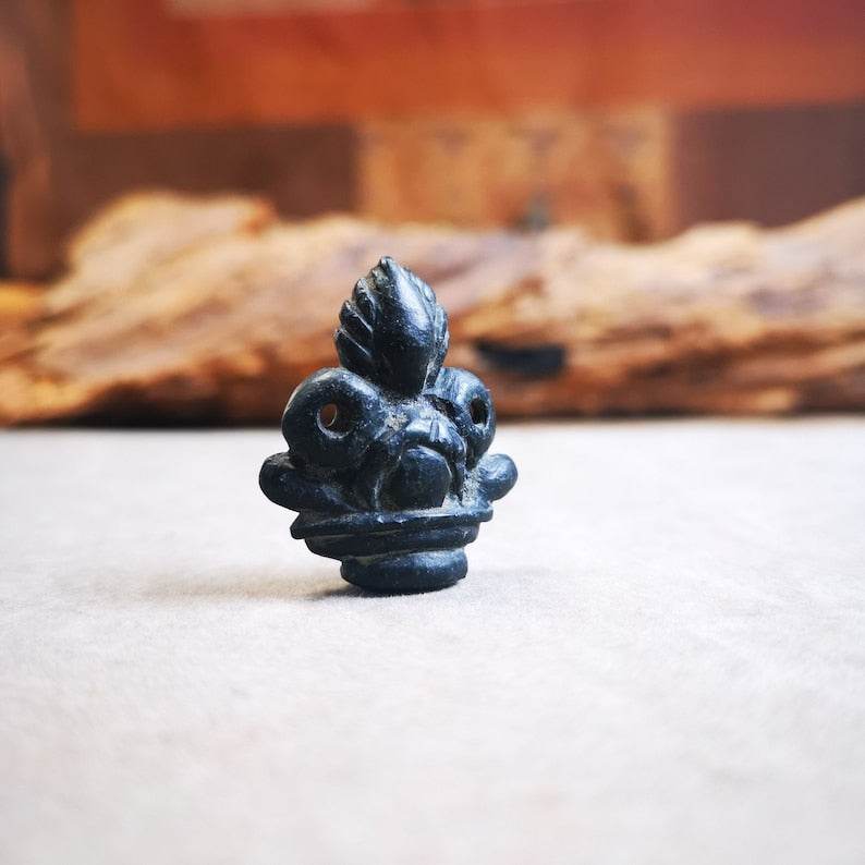 Buddhist Amulet Pendant,Mani Jewel/Wish-Fulfilling Cintamani Badge, Nubro,made of Obsidian - Gandhanra-ART