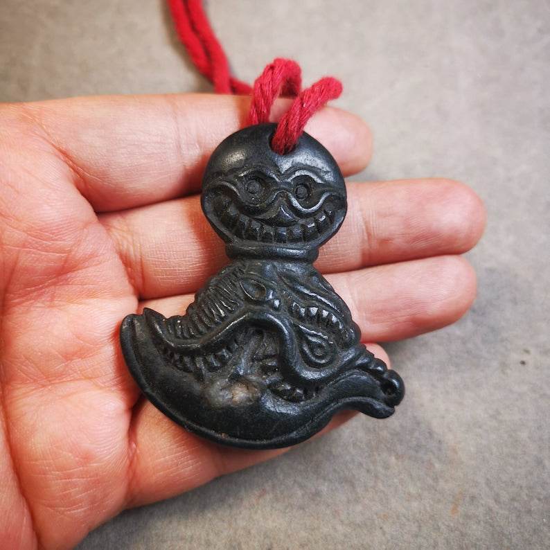 Amulet Pendant,Kartika(knife of the dakinis), Trantic Buddhism Ritual, Made of Obsidian - Gandhanra-ART