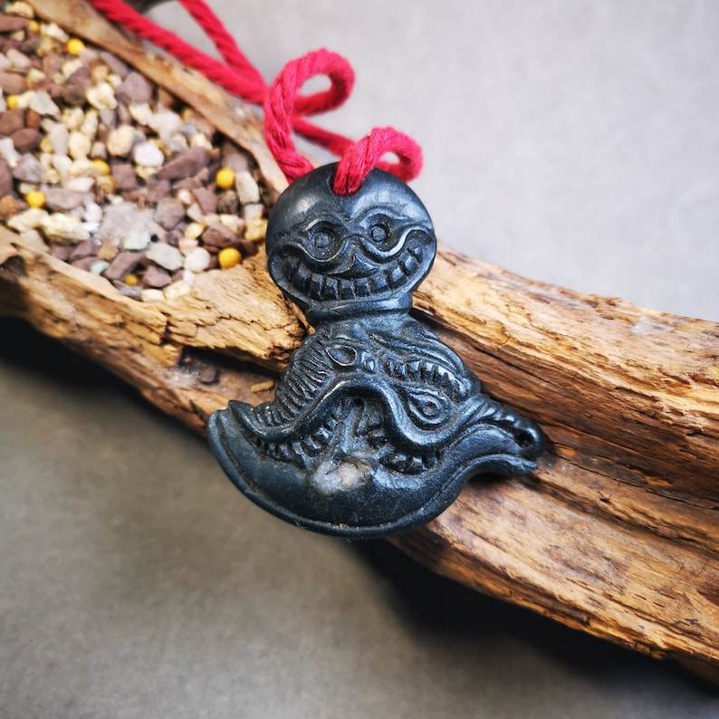 Amulet Pendant,Kartika(knife of the dakinis), Trantic Buddhism Ritual, Made of Obsidian - Gandhanra-ART