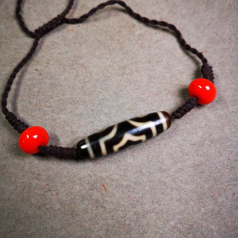 3 Eyed Dzi Necklace - Gandhanra-ART