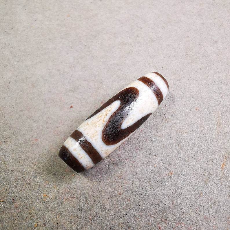 Tiger Tooth Tasso Dzi Bead - Gandhanra-ART