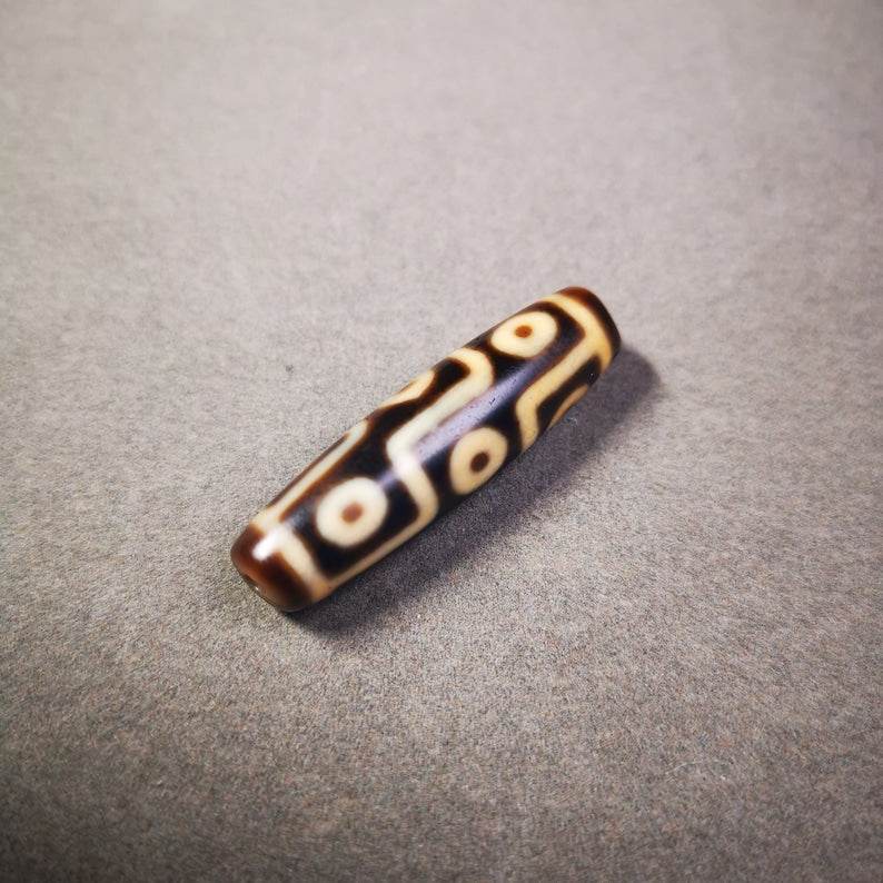 9 Eyes Dzi Bead - Gandhanra-ART