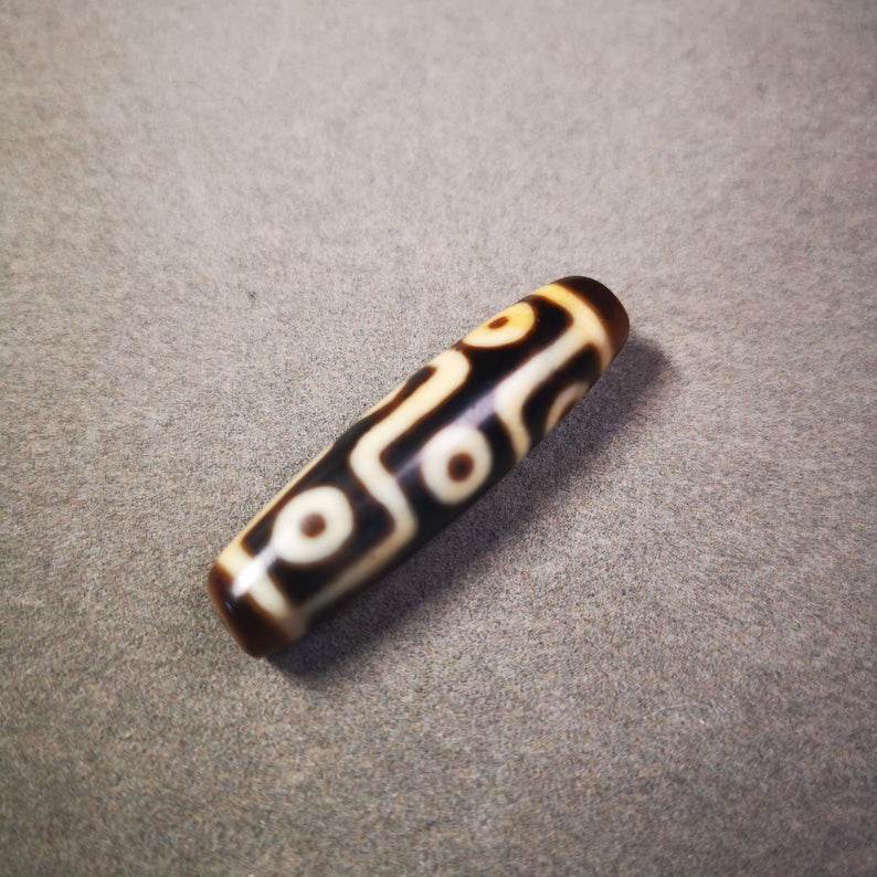 9 Eyes Dzi Bead - Gandhanra-ART