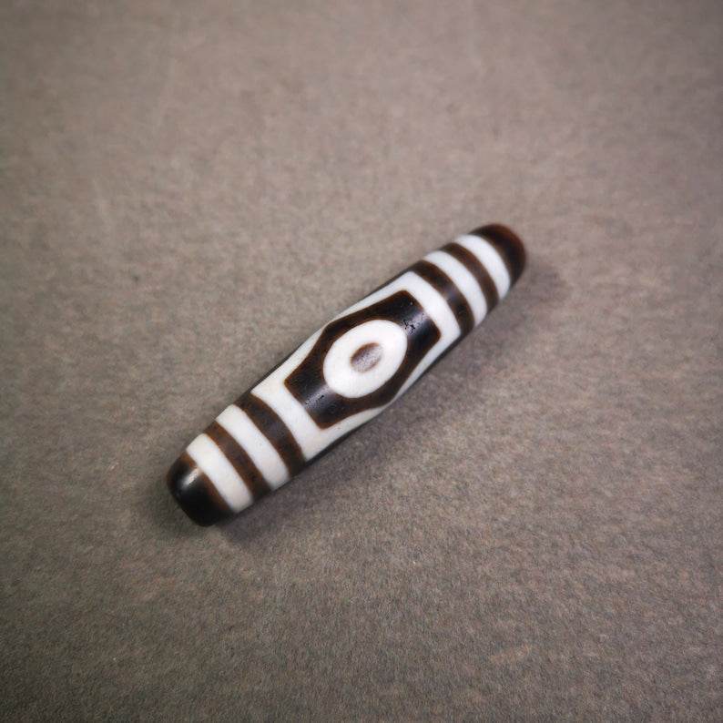 3 Eyes Dzi Bead - Gandhanra-ART