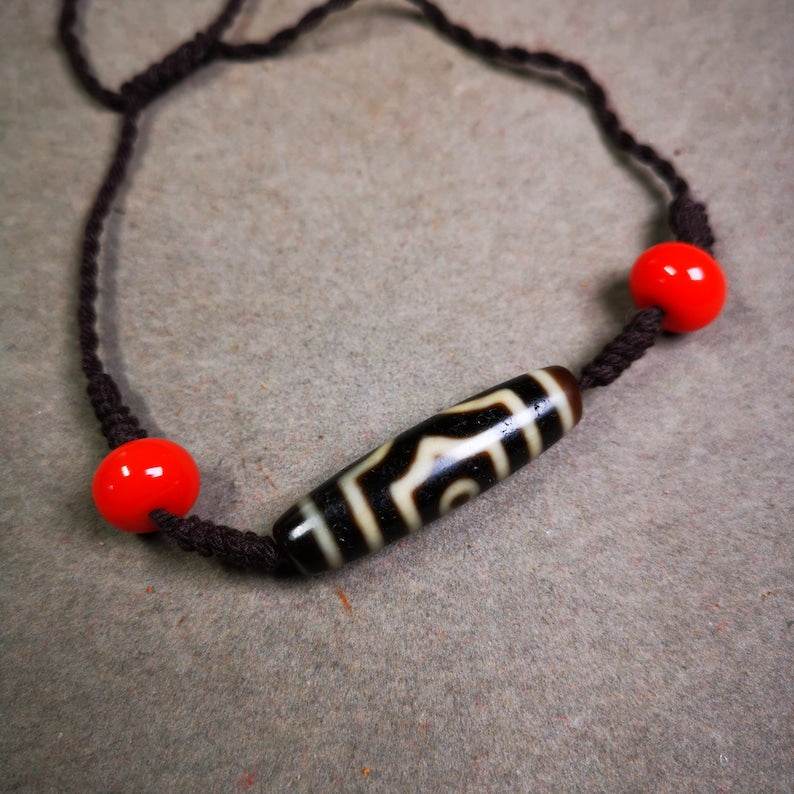 3 Eyed Dzi Necklace - Gandhanra-ART