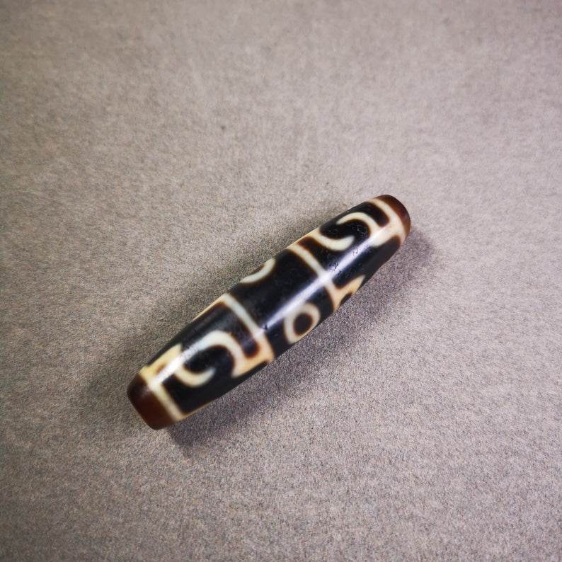 Guru Rinpoche Three Realms Dzi Bead - Gandhanra-ART