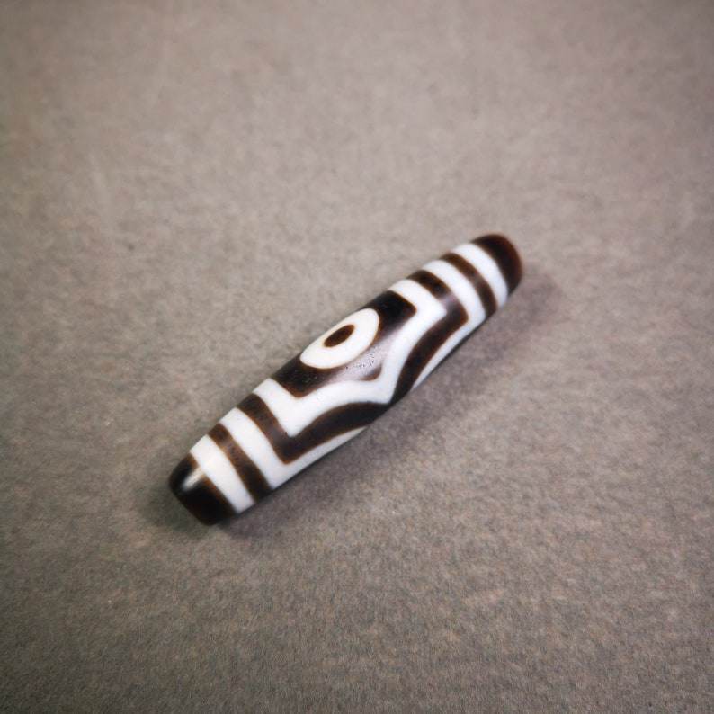 3 Eyes Dzi Bead - Gandhanra-ART