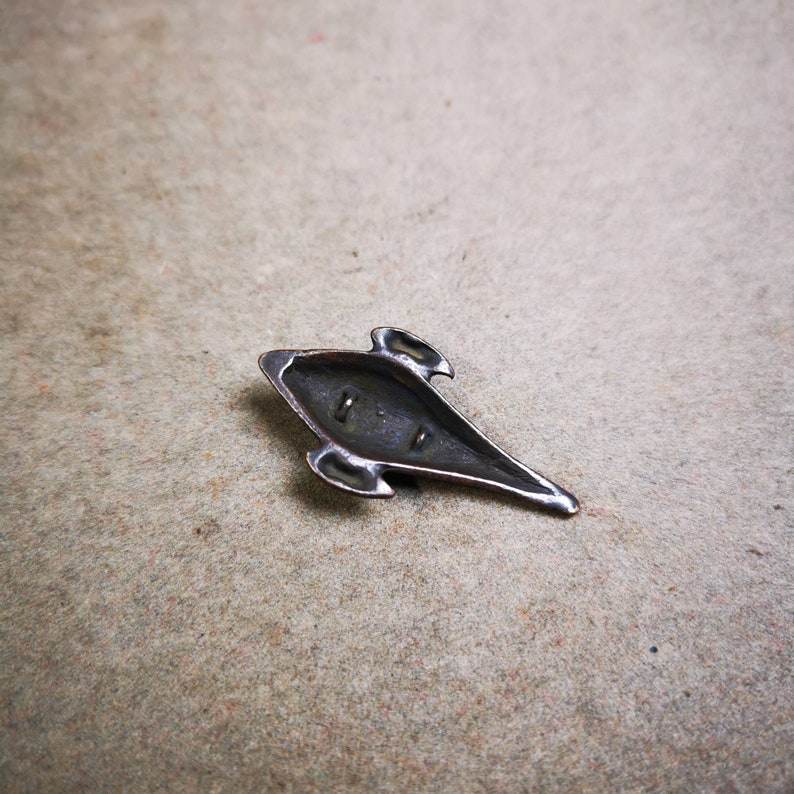 Antique Shankha(Divine Conch) Badge,Tibetan Buddhist Protective Amulet Pendant,Made of Thokcha,60 Years Old - Gandhanra-ART