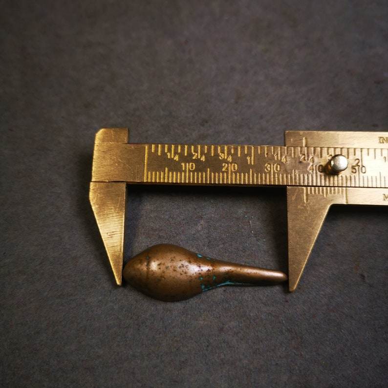 Handmade Small Shankha(Divine Conch) Badge,Tibetan Buddhist Protective Amulet Pendant,Made of Lima Brass - Gandhanra-ART