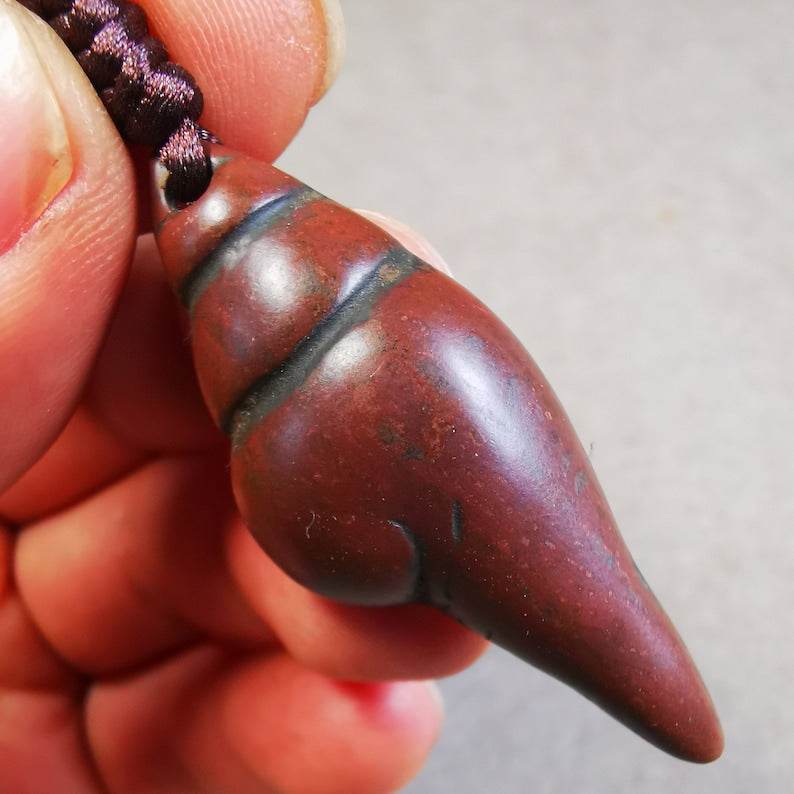 Acient Shankha(Divine Conch) Badge,Tibetan Buddhist Protective Amulet Pendant,Made of Lima Brass - Gandhanra-ART