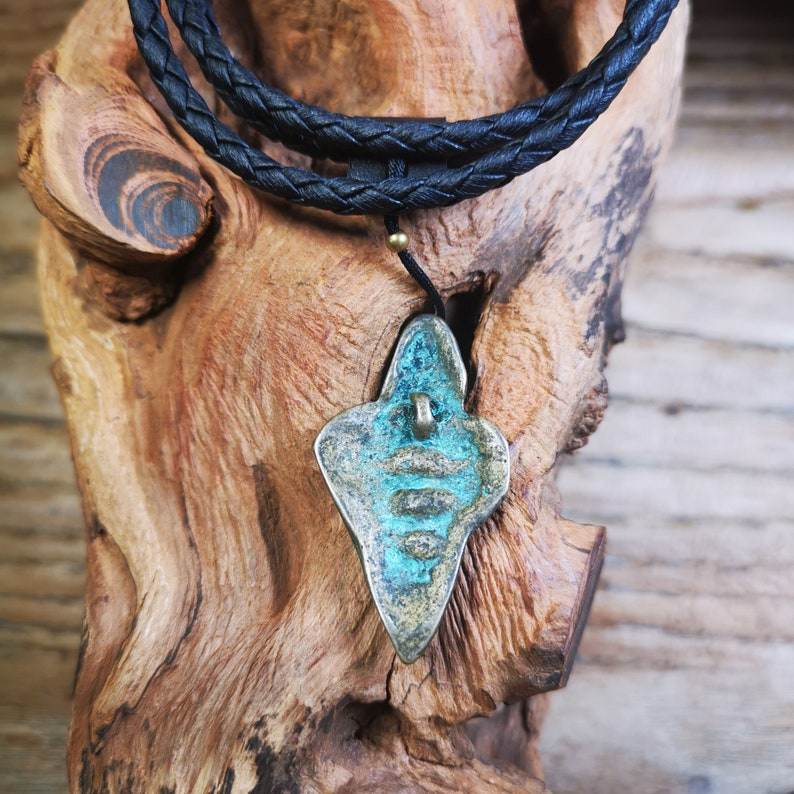 Shankha(Divine Conch) Badge,Tibetan Buddhist Protective Amulet Pendant,Made of Lima Brass - Gandhanra-ART