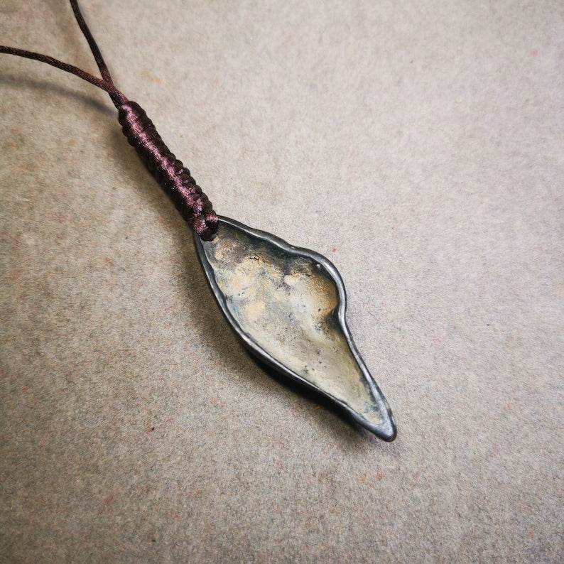 Antique Shankha(Divine Conch) Badge,Tibetan Buddhist Protective Amulet Pendant,Made of Thokcha,60 Years Old - Gandhanra-ART