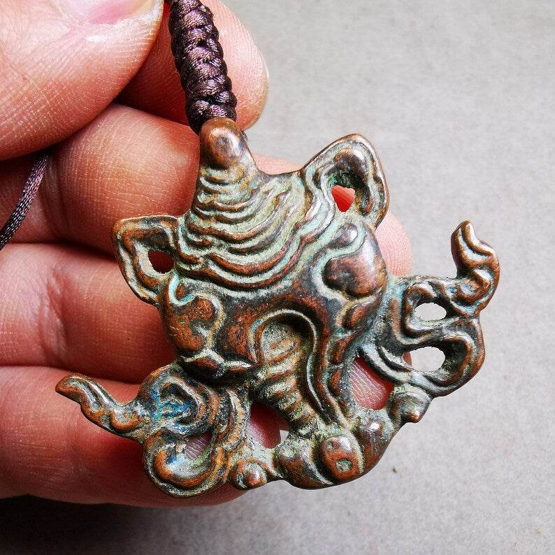 Acient Shankha(Divine Conch) Badge,Tibetan Buddhist Protective Amulet Pendant,Made of Brass - Gandhanra-ART