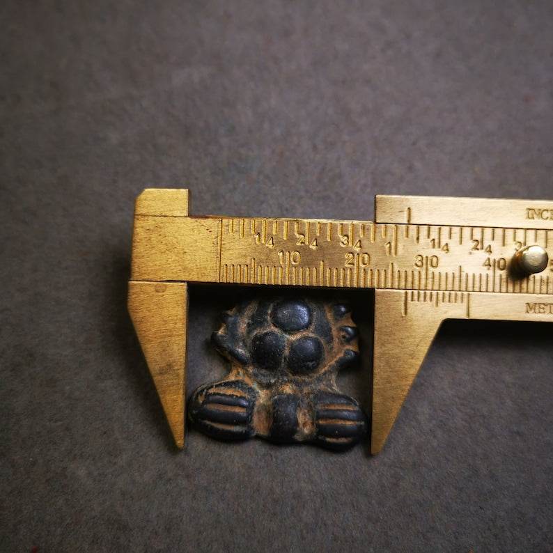 Buddhist Amulet Badge,Triratna,Mani Jewel/Wish-Fulfilling Cintamani,Nandipada Pendant Stamp,60 Years Old - Gandhanra-ART