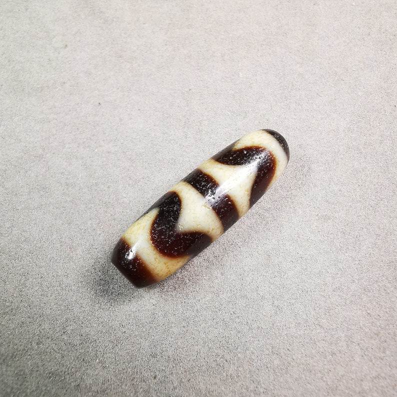 Tiger Tooth Tasso Dzi Bead - Gandhanra-ART