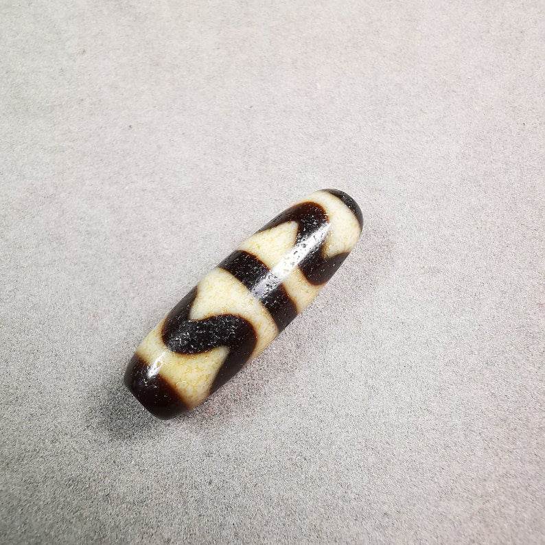 Tiger Tooth Tasso Dzi Bead - Gandhanra-ART