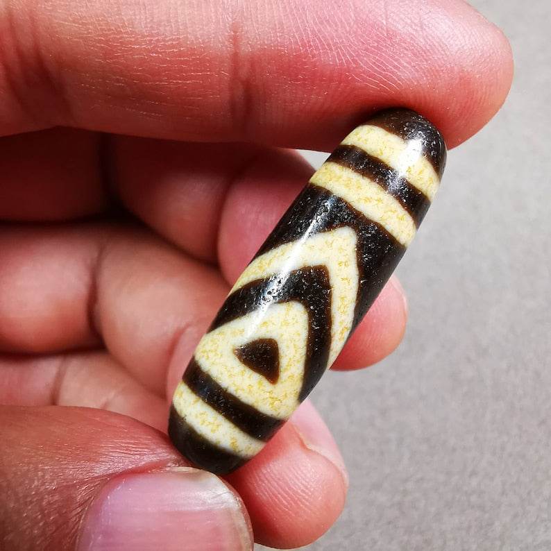 One Eyed Mountain Peak Dzi Bead - Gandhanra-ART